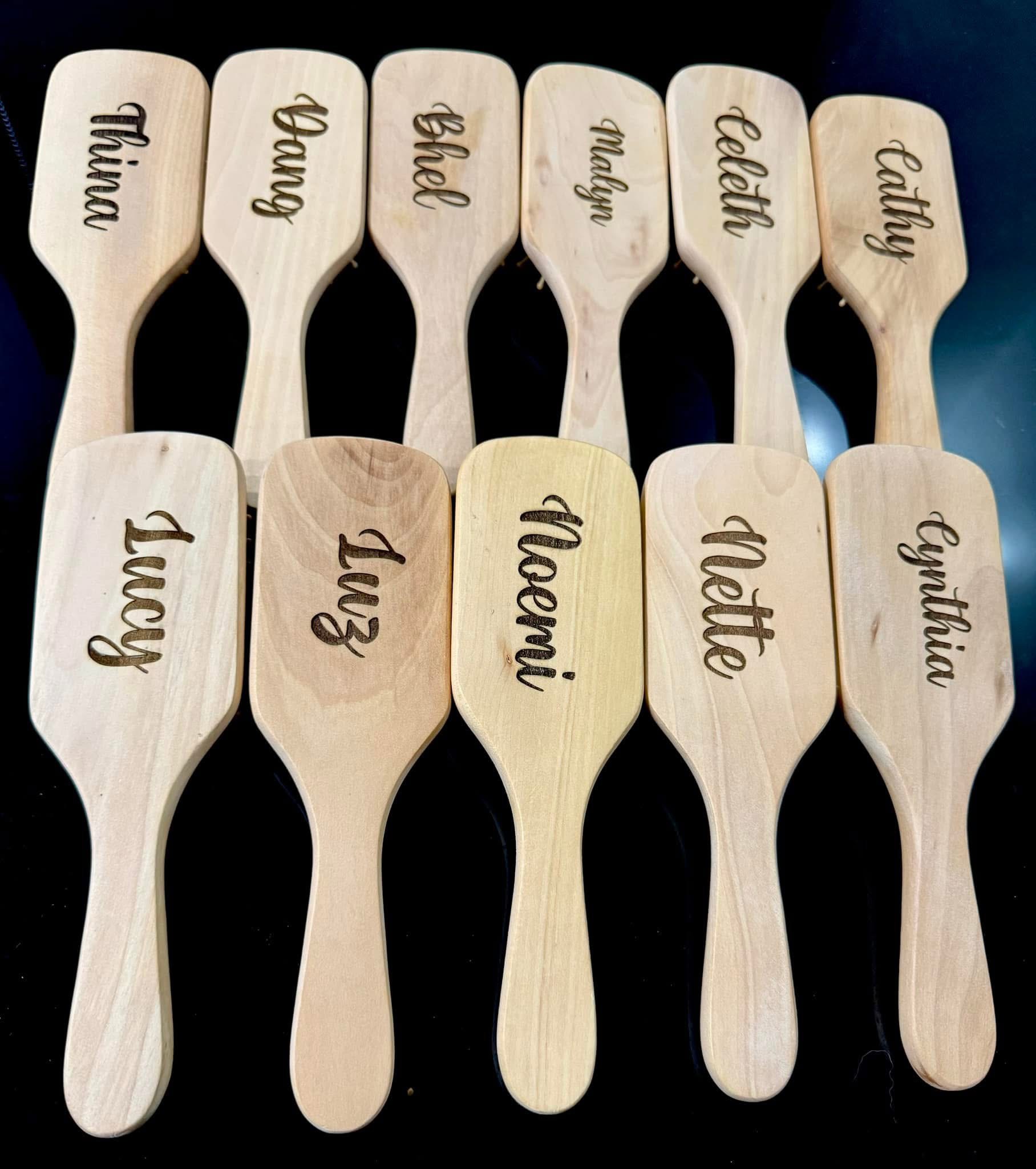 Laser-engraved wooden gift set